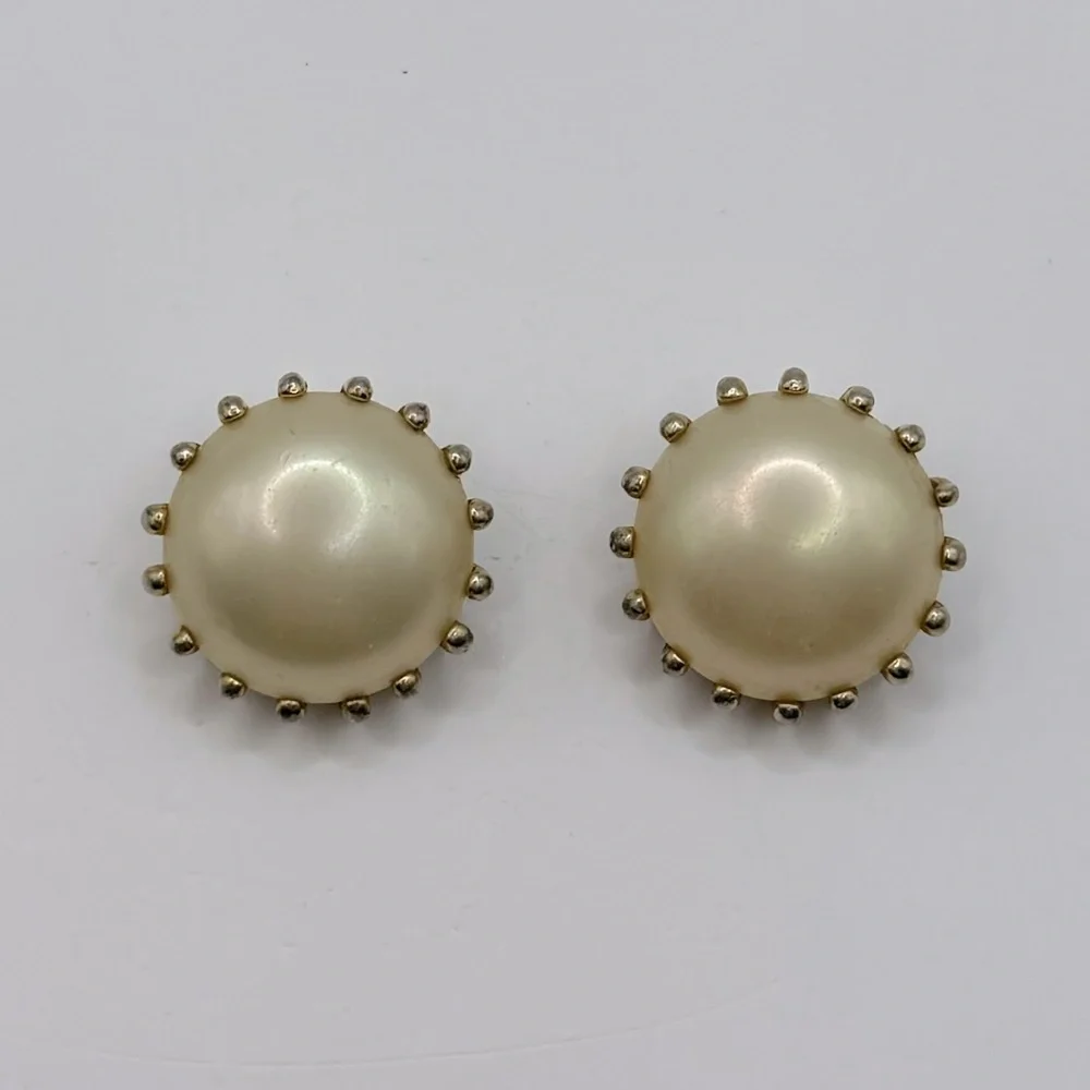 MARVELLA Vintage Pearl Clip-On Earrings